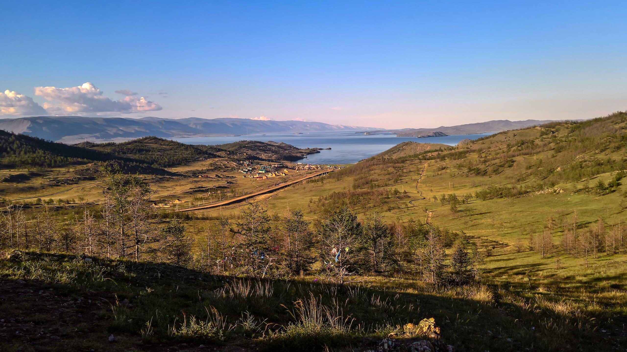 Ankunft am Baikalsee - Fährhafen zur Insel Olchon