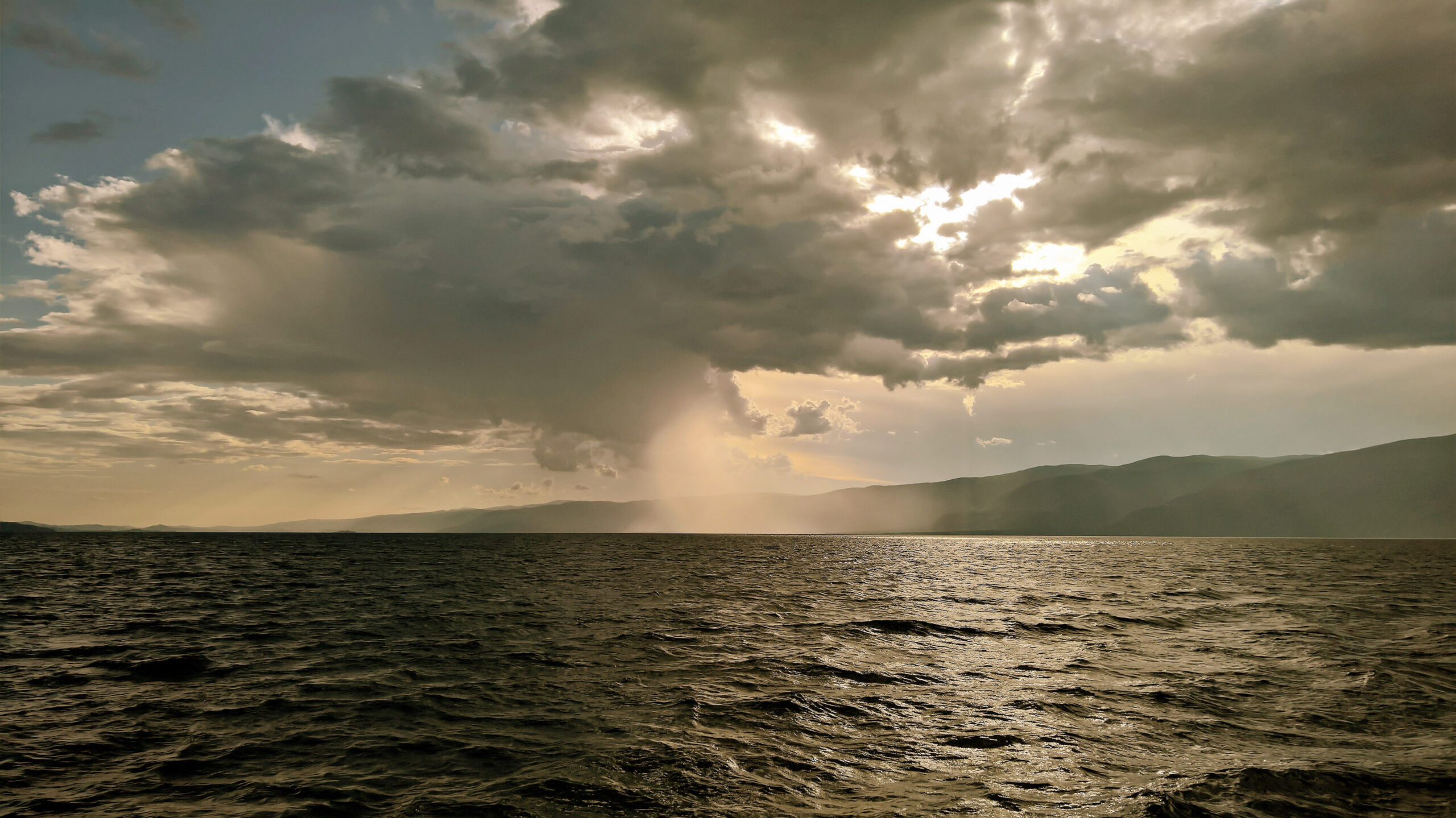 Baikalsee, Sturm über dem Sarma-Tal