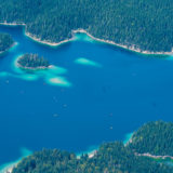 Blick von der Zugspitze-Seilbahn auf den Eibsee