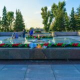 Russland, Irkutsk, Helden-Denkmal und "Ewige Flamme" für die Gefallenen der sibirischen Regimenter