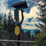 Thüringen, Rennsteig, nahe Kickelhahn, Wegweiser an der Jagdhütte