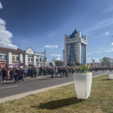Belarus, 9. Mai 2025, Kilometer langer Festumzug zur Festung Brest