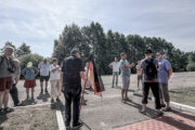 Belarus, Region Brest, Interview am Mahnmal der ermordeten Kinder von Domatschewo