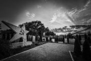 Belarus, Region Brest, Muchawez, Hotel Laguna, Garten der Gedenkstätten